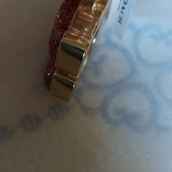 Signature Coach C Keychain - Picture 8 of 11